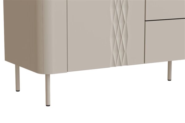 packshot TIRANTE KM-1 komoda kašmyro